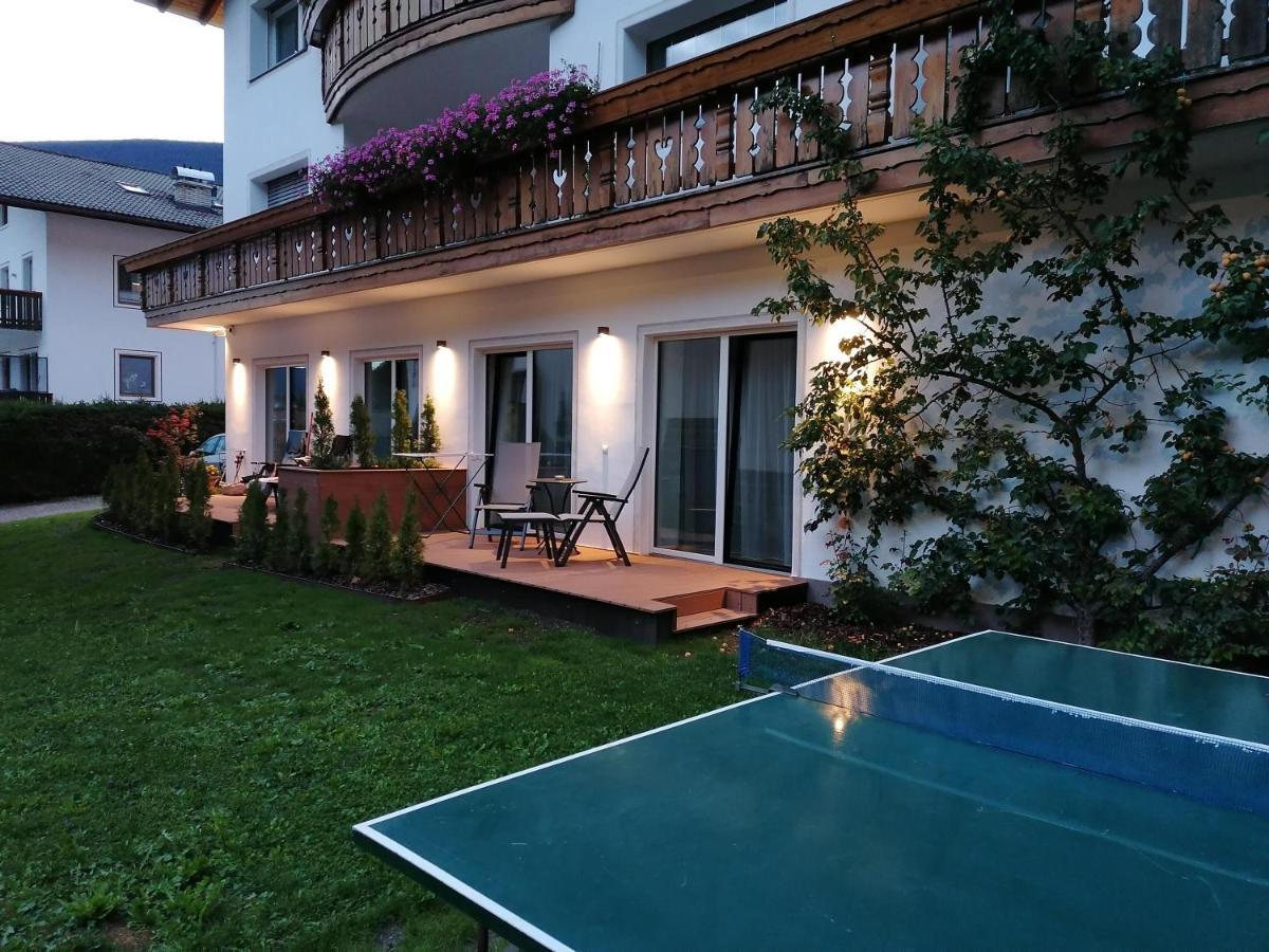 Apartments Montblanc Sella Ortisei Kültér fotó