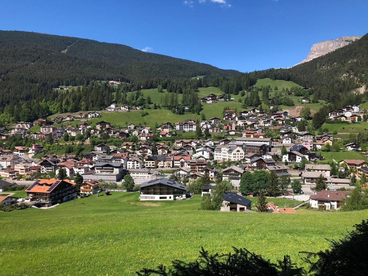 Apartments Montblanc Sella Ortisei Kültér fotó