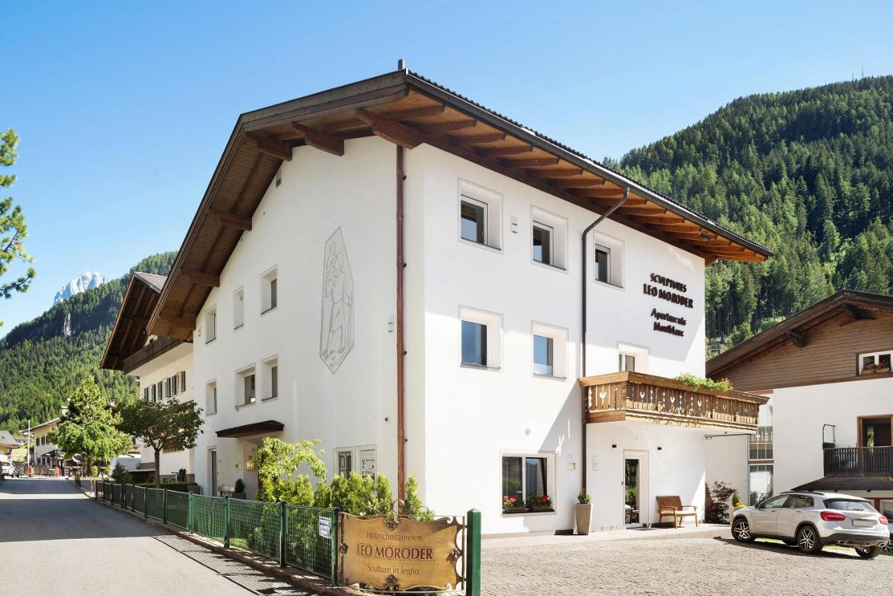 Apartments Montblanc Sella Ortisei Kültér fotó