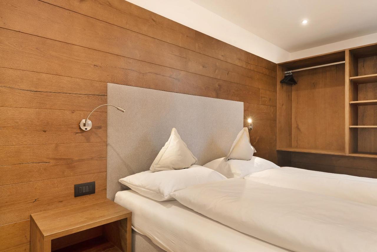 Apartments Montblanc Sella Ortisei Kültér fotó