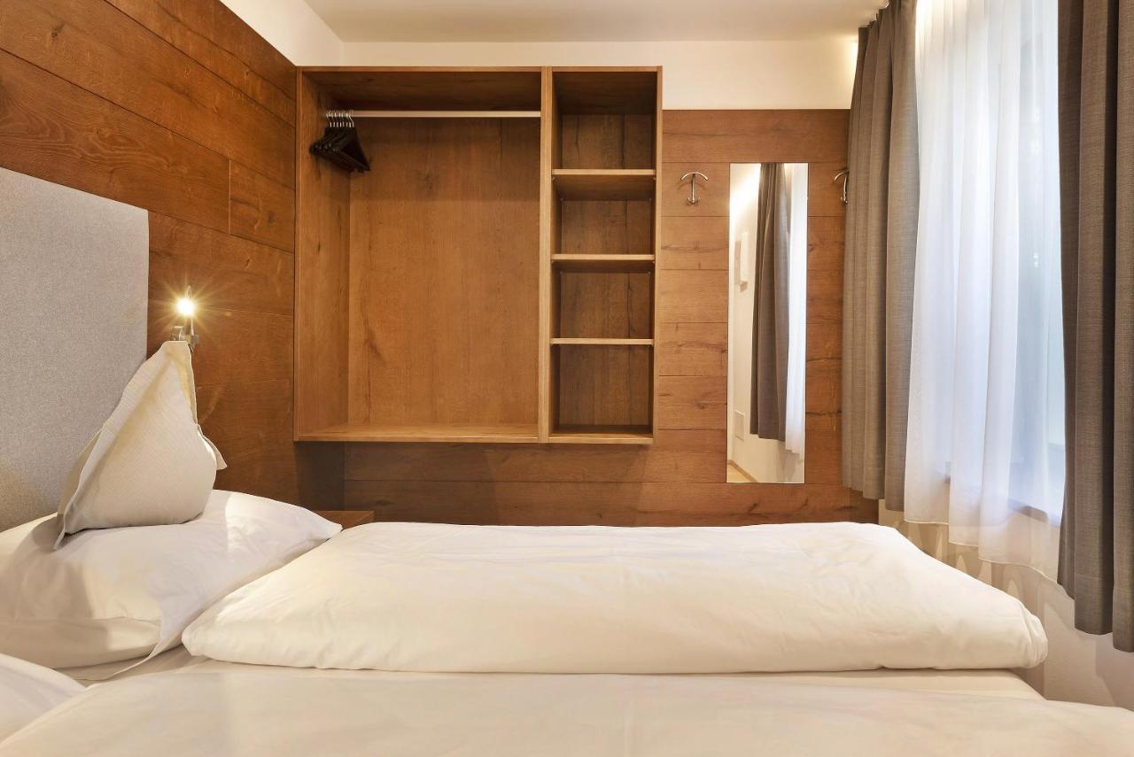 Apartments Montblanc Sella Ortisei Kültér fotó